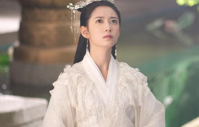 古装剧镜双城陈钰琪为何能和顶流男明星搭戏2点原因