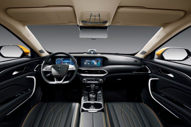 奔腾T77PRO告诉你年轻人的第一辆车该怎么选？休闲区蓝鸢梦想 - Www.slyday.coM