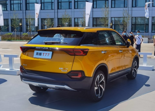 奔腾T77PRO告诉你年轻人的第一辆车该怎么选？休闲区蓝鸢梦想 - Www.slyday.coM