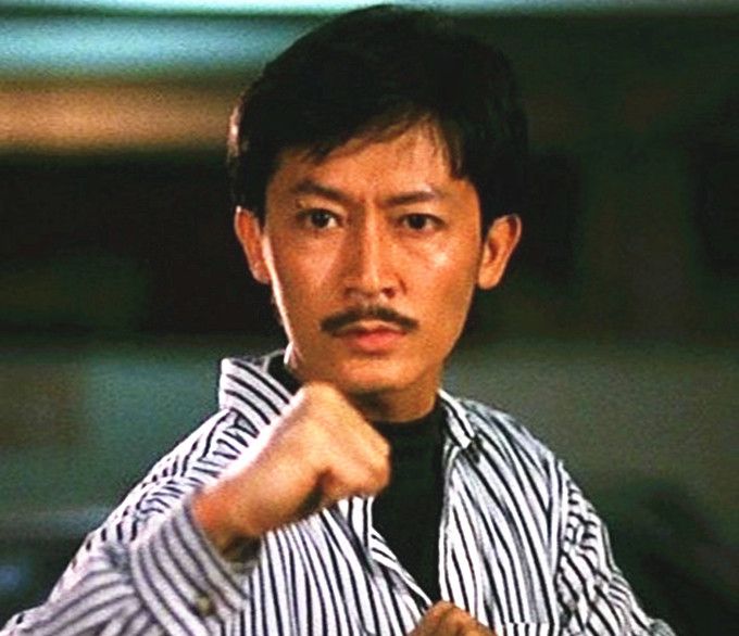 70岁陈勋奇直播带货声音嘶哑直言卖货太难了曾患癌致声带受损