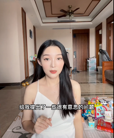 烧饼媳妇章雨轩回应质疑是看中了他的人品才嫁给他不是为了钱