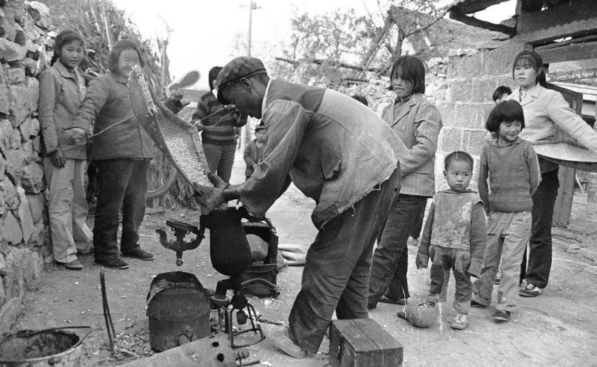 80 后的小时候是怎么过春节的?以图说事,这就是我们的童年__财经头条