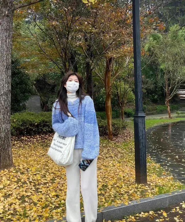 “冬天穿什么?”这是一个永恒的问题,困扰着每一个爱美的女孩休闲区蓝鸢梦想 - Www.slyday.coM “冬天穿什么?”这是一个永恒的问题,困扰着每一个爱美的女孩休闲区蓝鸢梦想 - Www.slyday.coM