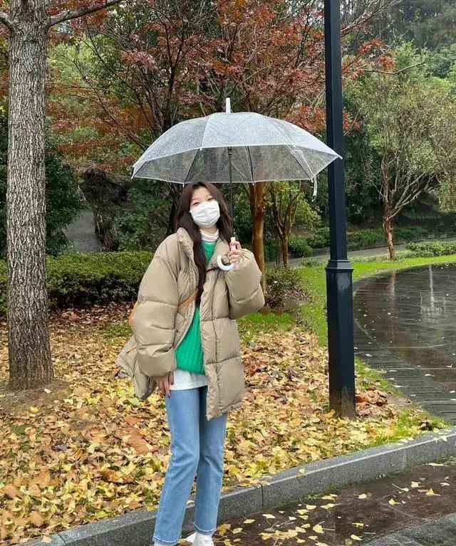 “冬天穿什么?”这是一个永恒的问题,困扰着每一个爱美的女孩休闲区蓝鸢梦想 - Www.slyday.coM “冬天穿什么?”这是一个永恒的问题,困扰着每一个爱美的女孩休闲区蓝鸢梦想 - Www.slyday.coM