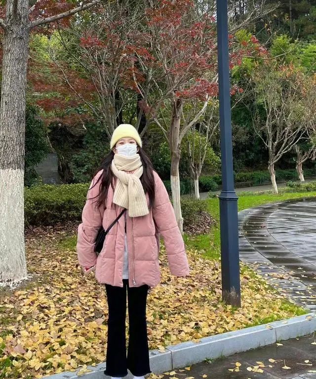 “冬天穿什么?”这是一个永恒的问题,困扰着每一个爱美的女孩休闲区蓝鸢梦想 - Www.slyday.coM “冬天穿什么?”这是一个永恒的问题,困扰着每一个爱美的女孩休闲区蓝鸢梦想 - Www.slyday.coM