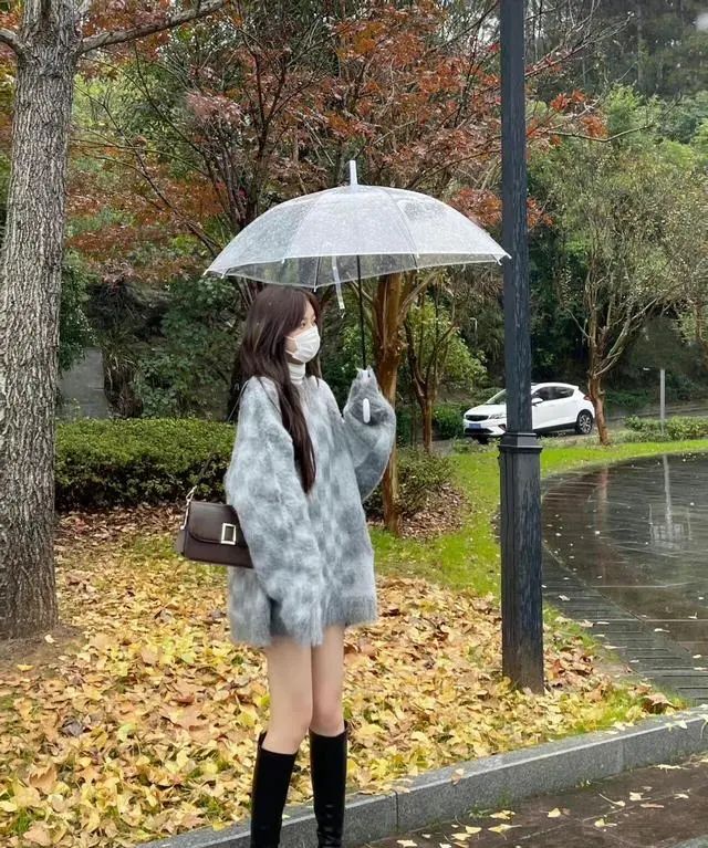 “冬天穿什么?”这是一个永恒的问题,困扰着每一个爱美的女孩休闲区蓝鸢梦想 - Www.slyday.coM “冬天穿什么?”这是一个永恒的问题,困扰着每一个爱美的女孩休闲区蓝鸢梦想 - Www.slyday.coM