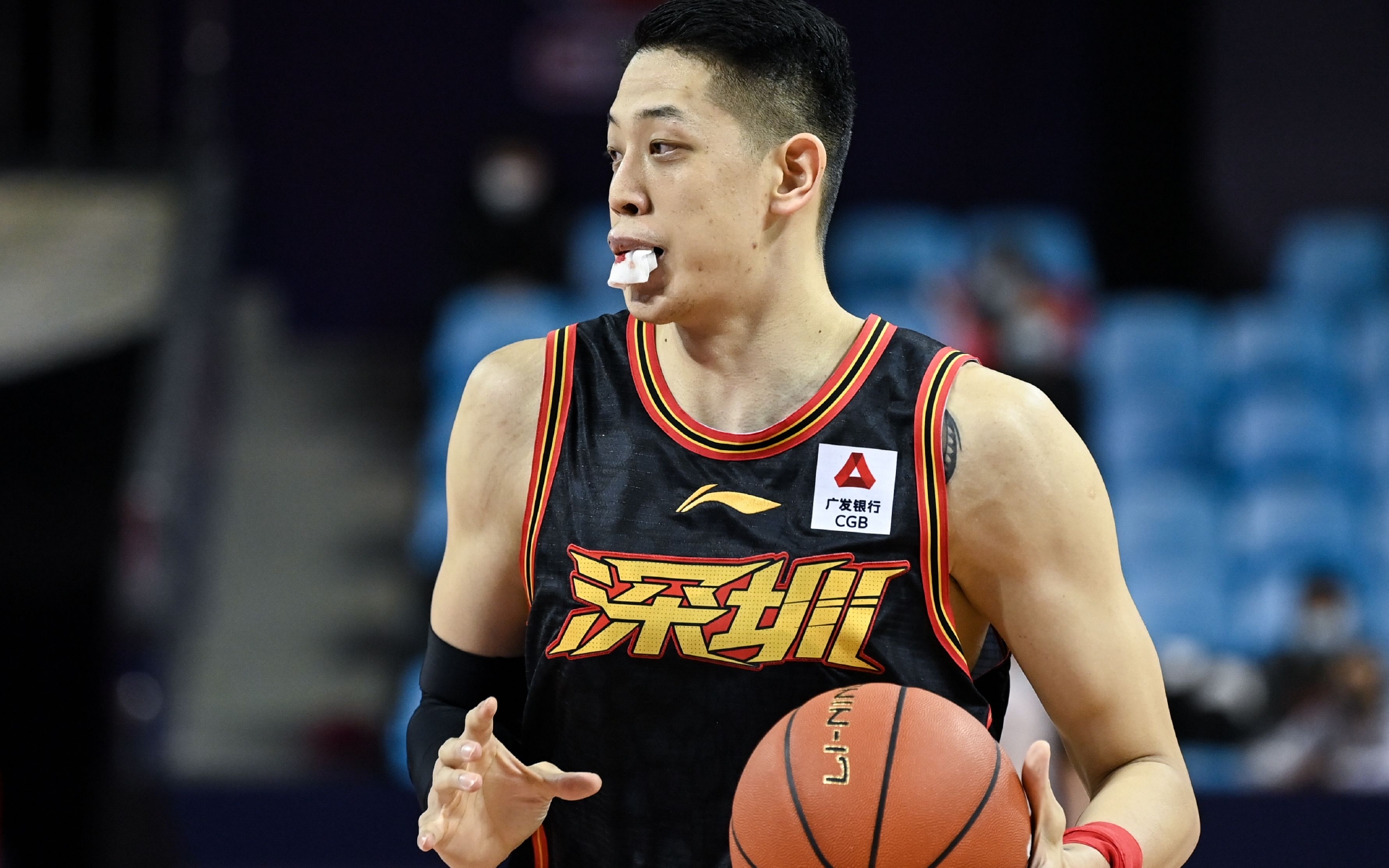 沈梓捷再挂彩助深圳力克上海前3球队这两天都输了