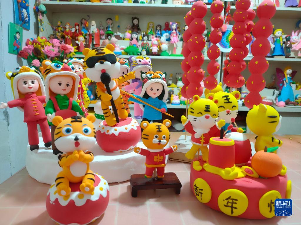 山东滨州:制作泥塑虎迎新春|泥塑|滨州市|山东省_新浪新闻