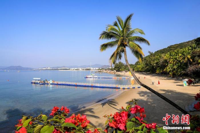 The scenery of Sanya, Hainan.Photo by Fan Yong