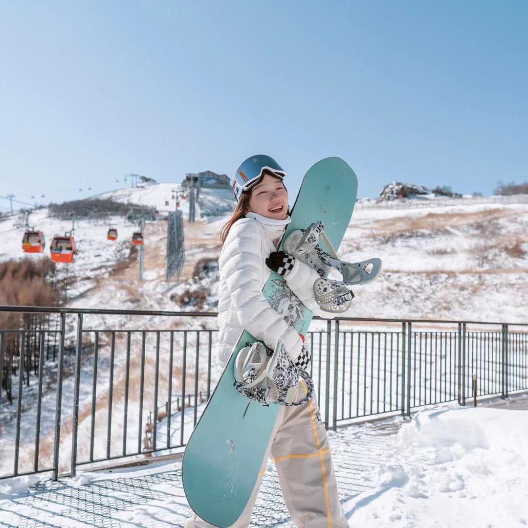 滑雪冠军王雪梅图片