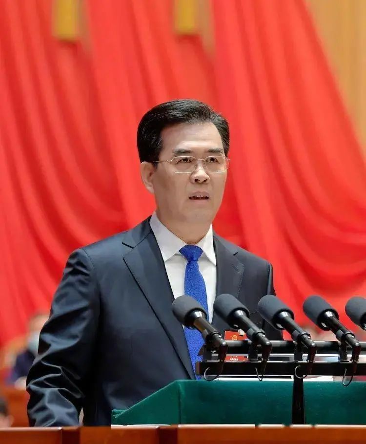 贵州省省长李炳军要以周公吐哺精神服务企业家