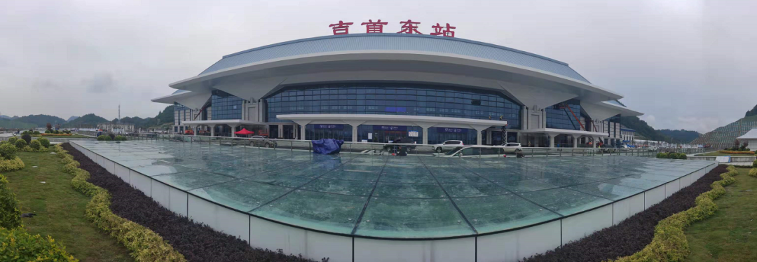 央视直播4分钟镜头给了张吉怀高铁吉首东站