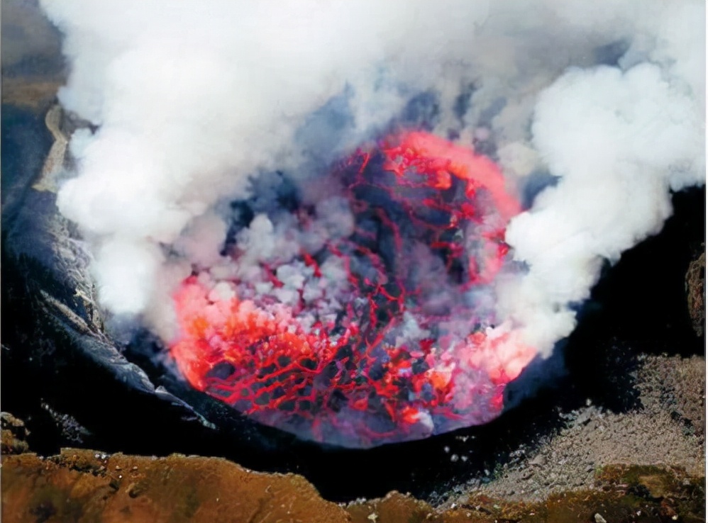 专家预测富士山随时爆发,全民神经紧绷|富士山|汤加|火山_新浪新闻