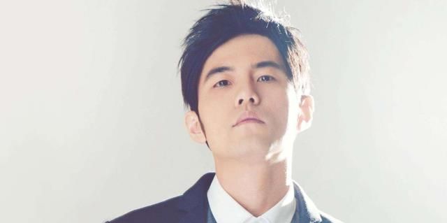 汶川地震只捐5万?曾被春晚拒绝的周杰伦,为何被称央视亲儿子?休闲区蓝鸢梦想 - Www.slyday.coM 汶川地震只捐5万?曾被春晚拒绝的周杰伦,为何被称央视亲儿子?休闲区蓝鸢梦想 - Www.slyday.coM