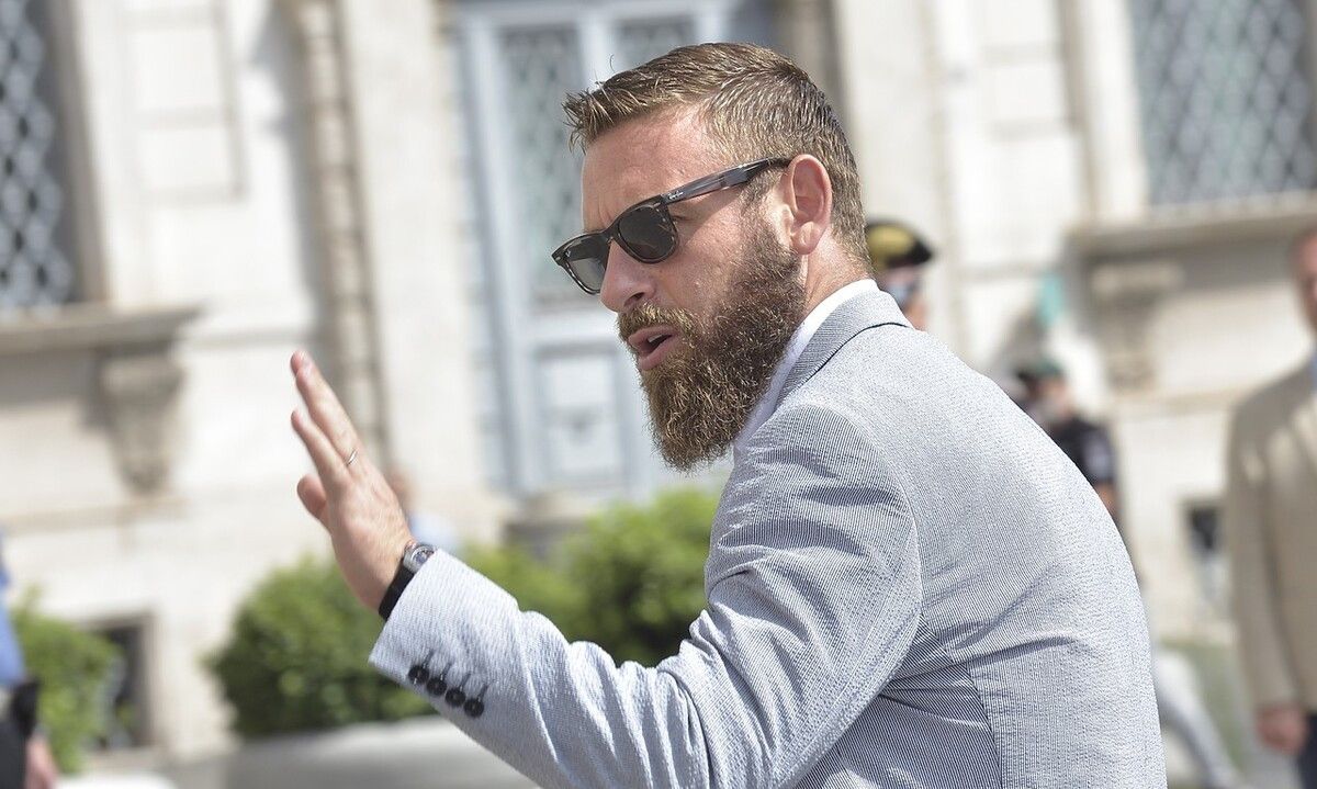 德罗西将担任曼奇尼助教,帮助意大利队冲击卡塔尔世界杯入场券休闲区蓝鸢梦想 - Www.slyday.coM 德罗西将担任曼奇尼助教,帮助意大利队冲击卡塔尔世界杯入场券休闲区蓝鸢梦想 - Www.slyday.coM