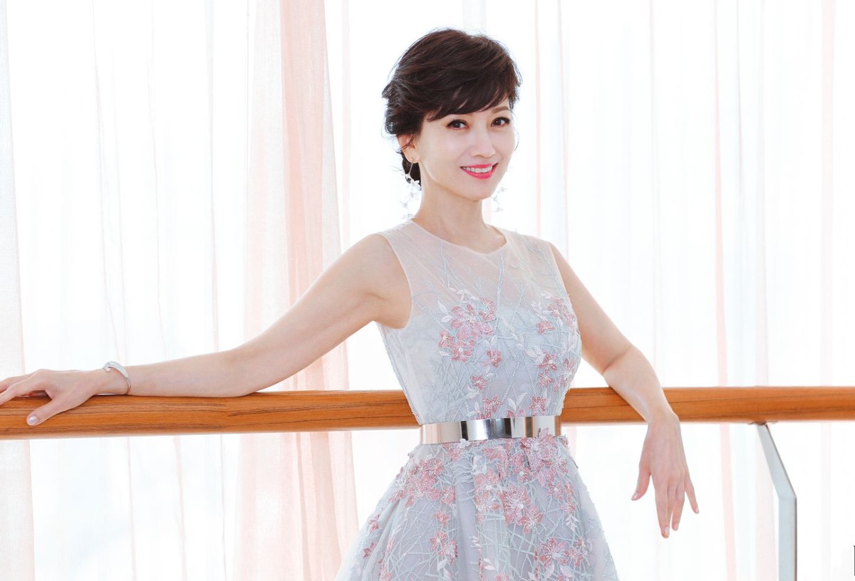 赵雅芝和前夫黄汉伟为什么离婚 两人婚变的原因是什么