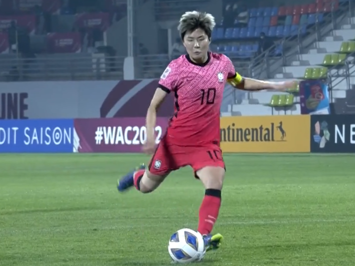 亚洲第4完胜,池笑然爆发,梅开二度|女足|韩国|张瑟琪_新浪新闻