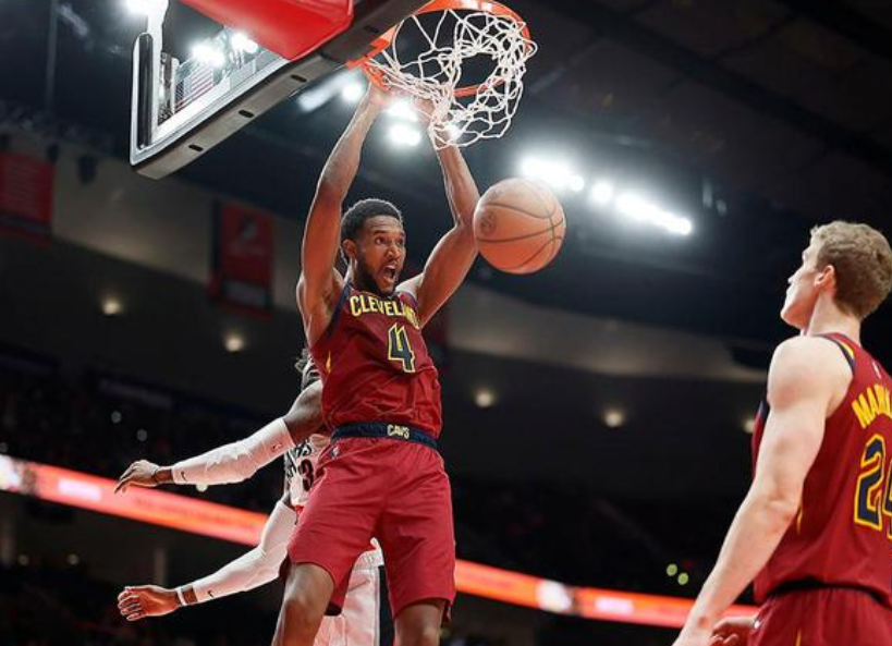 22+12+4!库里绝杀火箭,杰伦格林成不了乔丹,斯通真该选莫布里休闲区蓝鸢梦想 - Www.slyday.coM 22+12+4!库里绝杀火箭,杰伦格林成不了乔丹,斯通真该选莫布里休闲区蓝鸢梦想 - Www.slyday.coM