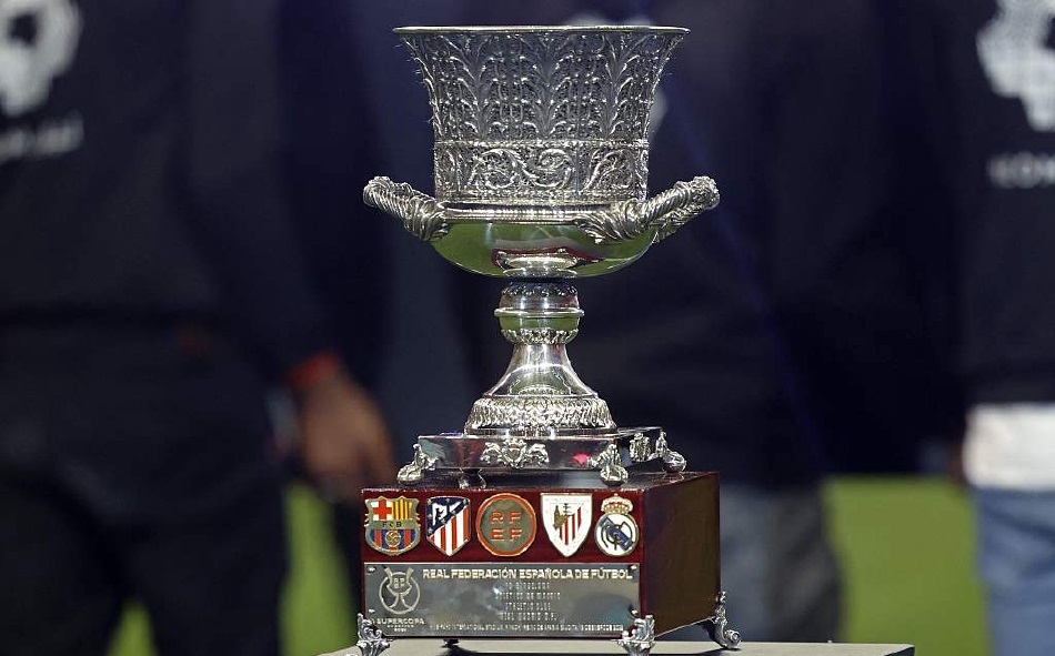 西班牙超级杯半决赛若击败死敌皇马,就能杀进决赛,离本赛季第一座冠军