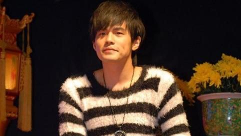 汶川地震只捐5万?曾被春晚拒绝的周杰伦,为何被称央视亲儿子?休闲区蓝鸢梦想 - Www.slyday.coM 汶川地震只捐5万?曾被春晚拒绝的周杰伦,为何被称央视亲儿子?休闲区蓝鸢梦想 - Www.slyday.coM