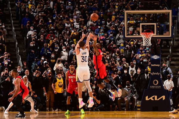 库里：以前也进过一些关键球，但压哨绝杀感觉完全不一样休闲区蓝鸢梦想 - Www.slyday.coM