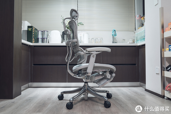 人到中年不得已老腰还需配好椅2022款保友金豪e开箱体验