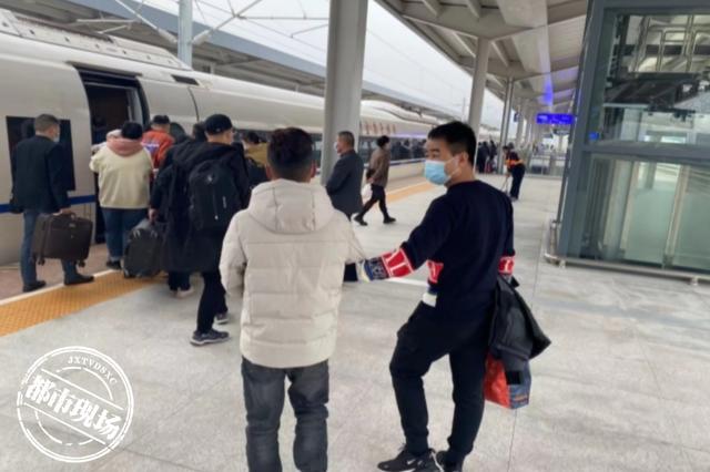 女子发现男友有家庭后提出分手，他觉得吃亏，竟偷人金首饰休闲区蓝鸢梦想 - Www.slyday.coM