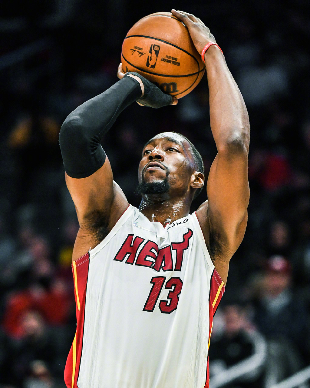 阿德巴约全场得到21分6篮板5助攻1封盖|热火|阿德巴约|封盖_新浪新闻