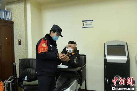 为发泄情绪散布虚假涉疫信息 贵州一男子被拘休闲区蓝鸢梦想 - Www.slyday.coM