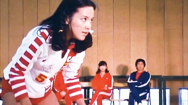 瘫痪4年男排郑亮近况妻子改嫁父亲去世边直播边挣护工费