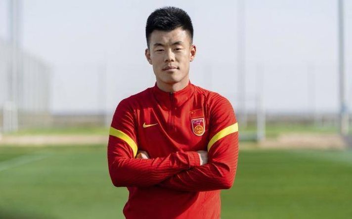 李霄鹏就是跟李铁对着干!铁子不用的球员,他偏要用,知人善任!休闲区蓝鸢梦想 - Www.slyday.coM 李霄鹏就是跟李铁对着干!铁子不用的球员,他偏要用,知人善任!休闲区蓝鸢梦想 - Www.slyday.coM