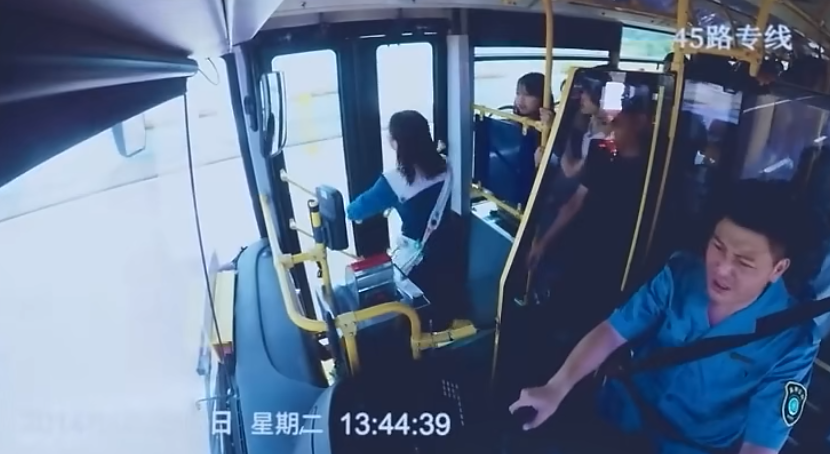 王萌萌的死亡不值得同情，遇到相同情况，李诗情的做法才是正确的休闲区蓝鸢梦想 - Www.slyday.coM