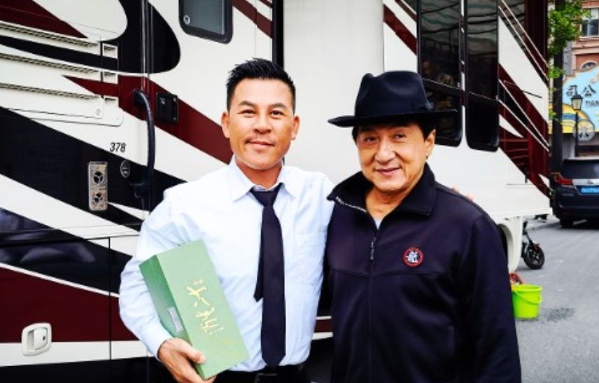 周星驰配角释行宇近况,房地产投资有道身家近亿,当初月薪仅28元