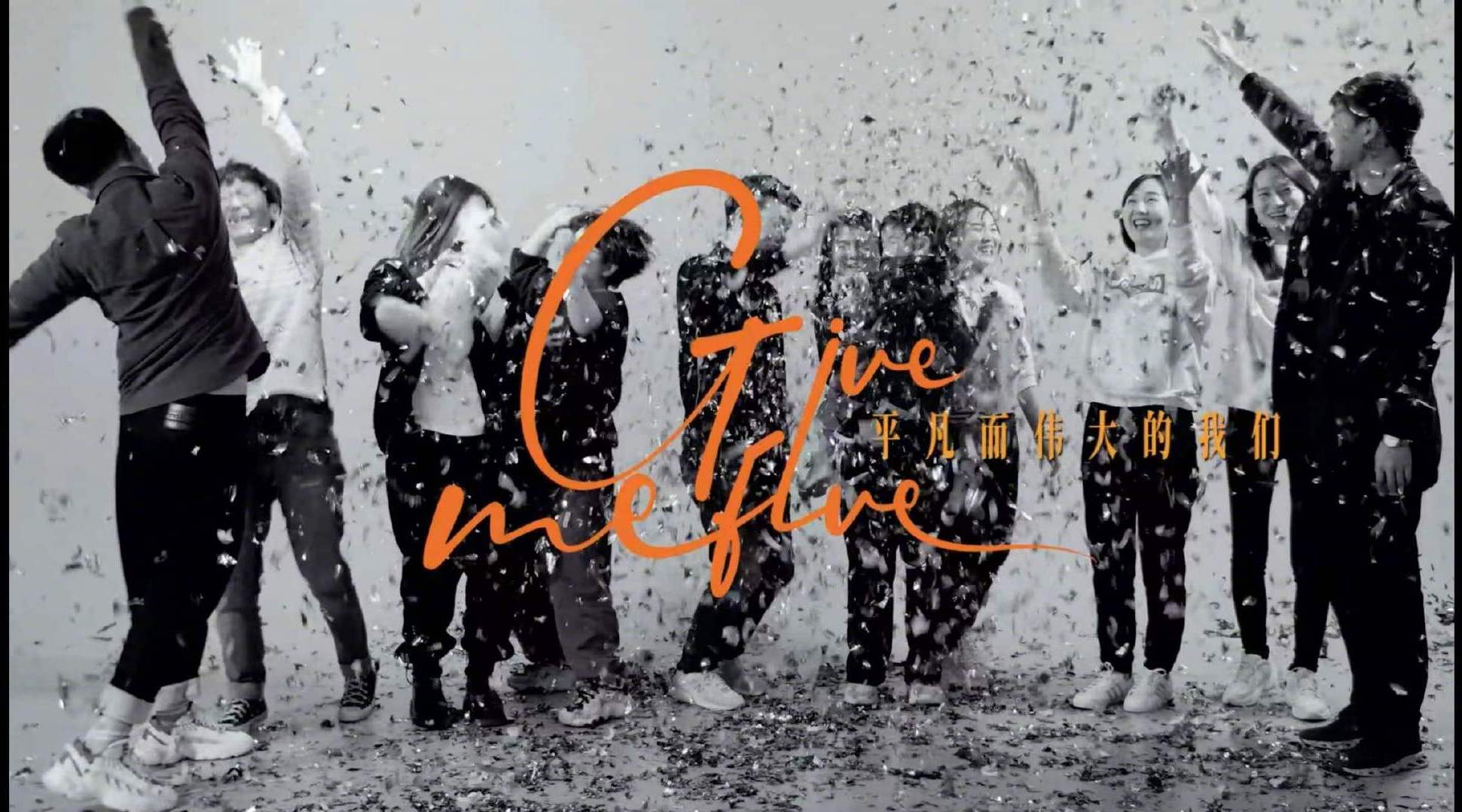 2021年转瞬即逝：这一年，我们也许有过艰难的时光：生活的窘迫……_新浪新闻