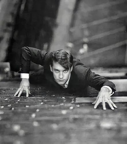 手拉手一起中年发福，这对地表颜值最强cp是商量好的么？休闲区蓝鸢梦想 - Www.slyday.coM