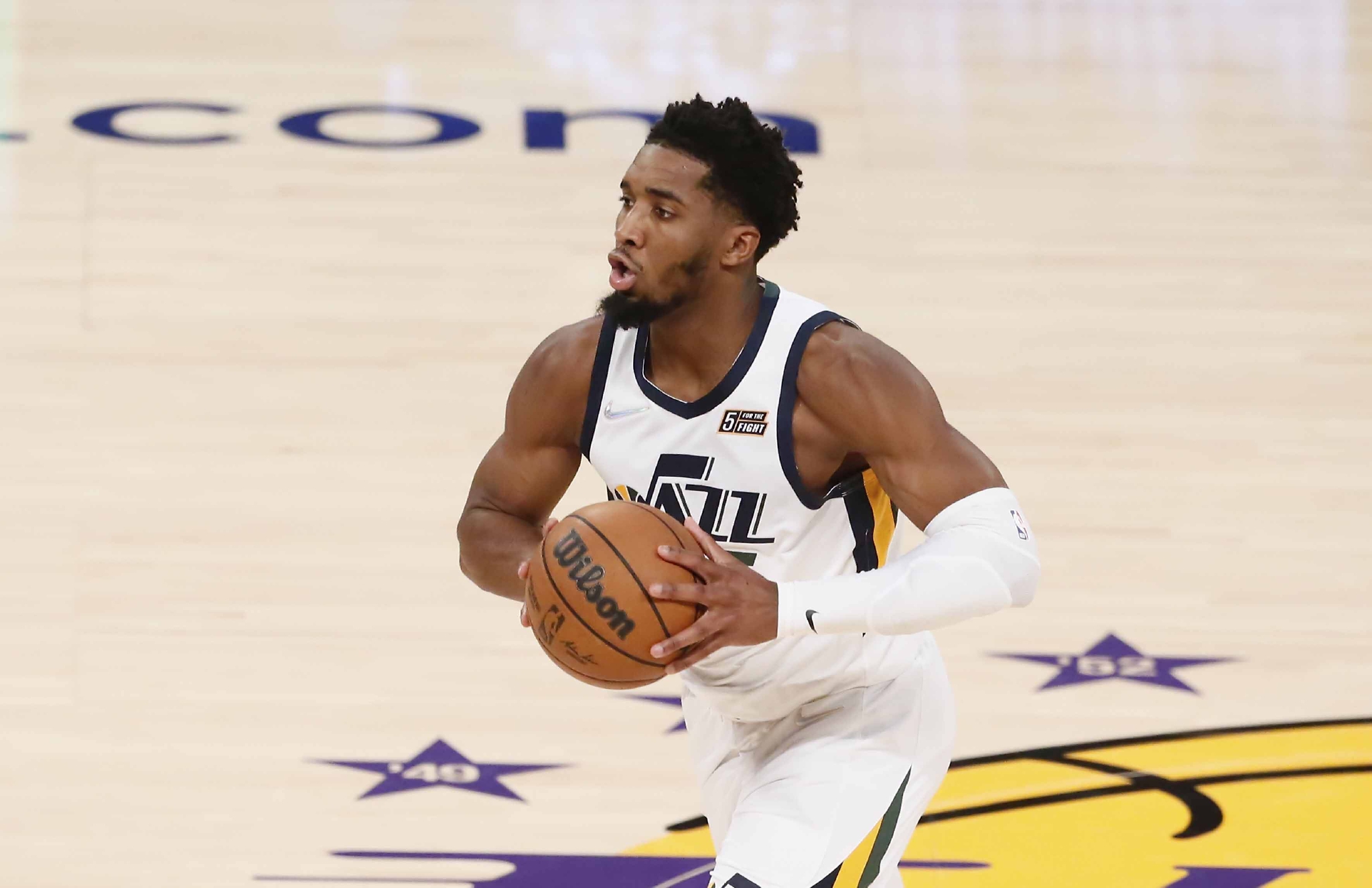 米切尔由于脑震荡将继续缺席明天无缘战勇士