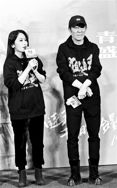 张艺谋父女联手 双战场游击式拍摄|张艺谋|狙击手|张译_新浪新闻