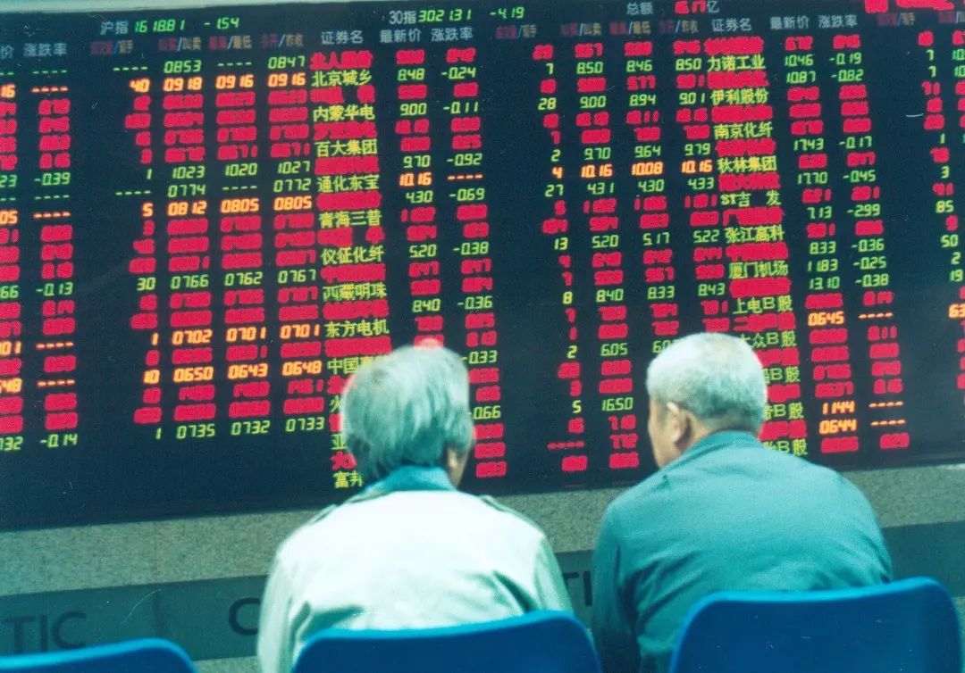 69岁独居老阿姨，加3000多万杠杆炒股！爆仓后赔光，还倒欠千万休闲区蓝鸢梦想 - Www.slyday.coM