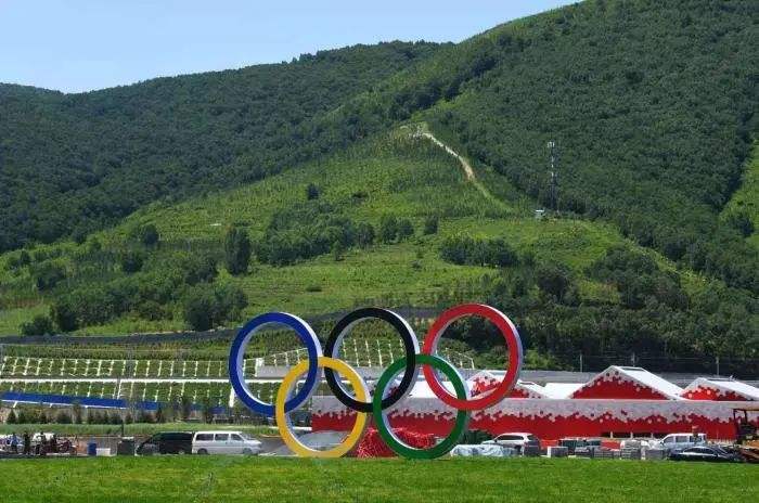 共享,开放,廉洁——在北京2022年冬奥会和冬残奥会办奥理念当中,绿色