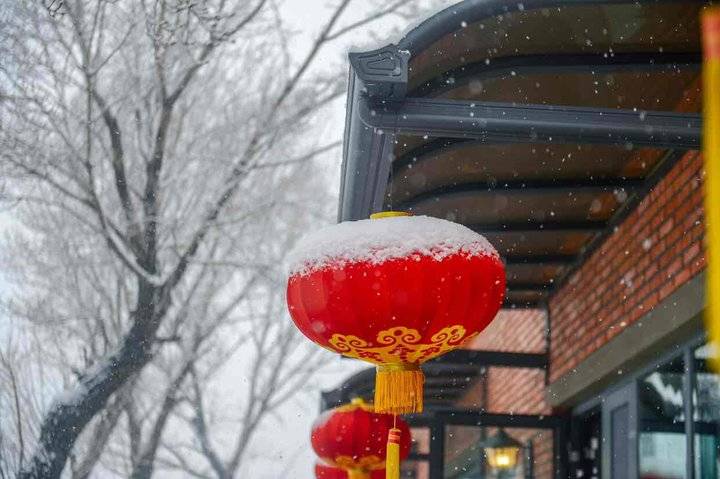 春节临近,下雪就去民宿看雪景吧