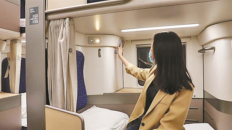 双层卧铺动车组深圳首发