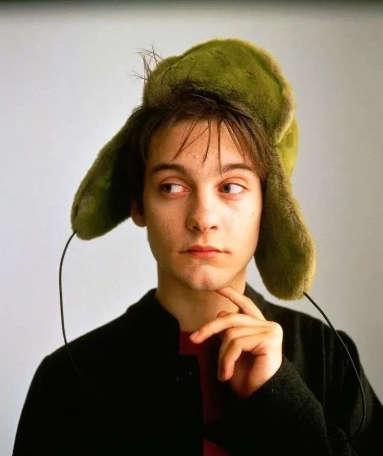 手拉手一起中年发福，这对地表颜值最强cp是商量好的么？休闲区蓝鸢梦想 - Www.slyday.coM