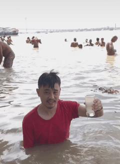 千万粉丝博主自曝在印度中招新冠！曾直饮恒河水，一句干净又卫生吃遍全印度休闲区蓝鸢梦想 - Www.slyday.coM