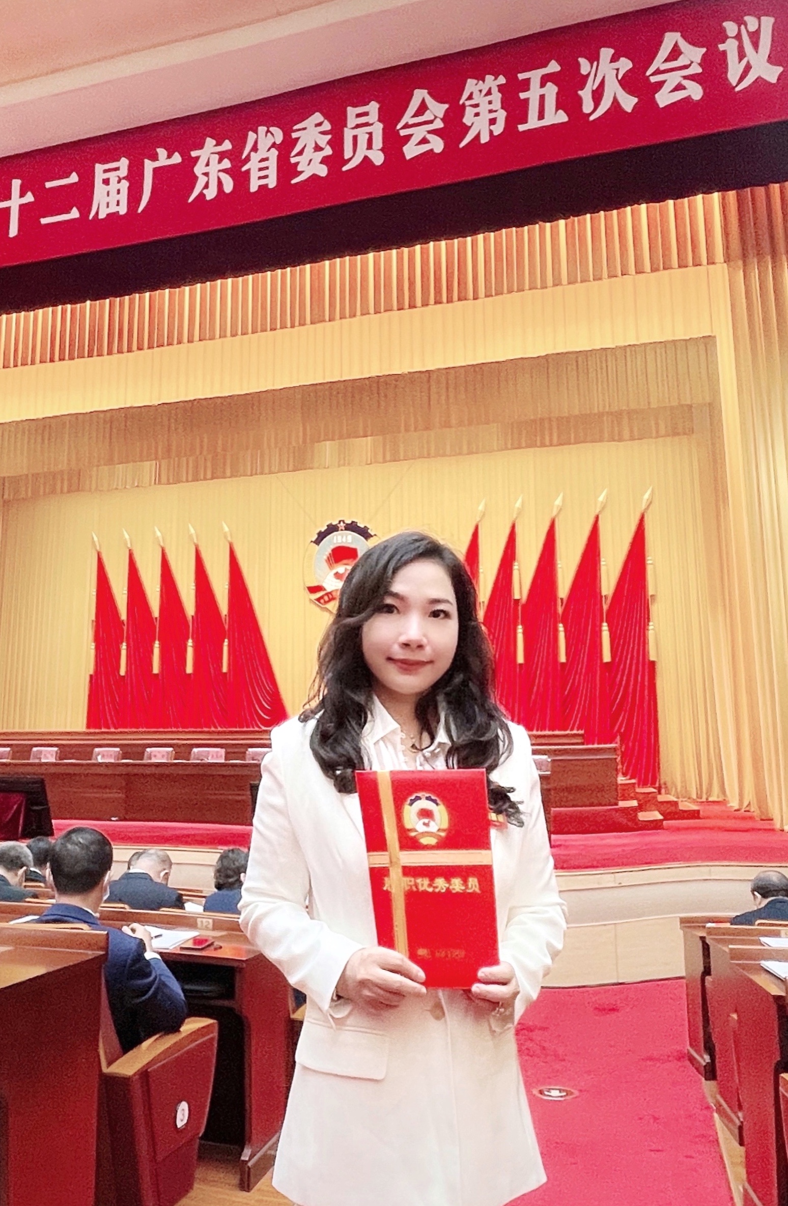 地方两会丨广东省政协委员黄少媚鼓励企业高质量发展助力实现共同富裕