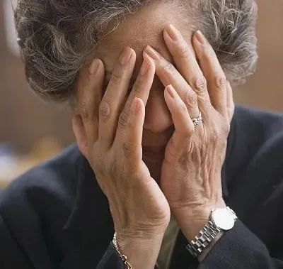 69岁独居老阿姨，加3000多万杠杆炒股！爆仓后赔光，还倒欠千万休闲区蓝鸢梦想 - Www.slyday.coM