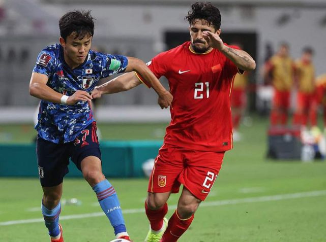 李霄鹏情商真高!解释洛国富发火原因,公开帮他说话,洛国富道歉休闲区蓝鸢梦想 - Www.slyday.coM 李霄鹏情商真高!解释洛国富发火原因,公开帮他说话,洛国富道歉休闲区蓝鸢梦想 - Www.slyday.coM