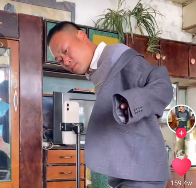 张同学拒绝2000万签约，网友：一辈子也赚不到的钱休闲区蓝鸢梦想 - Www.slyday.coM