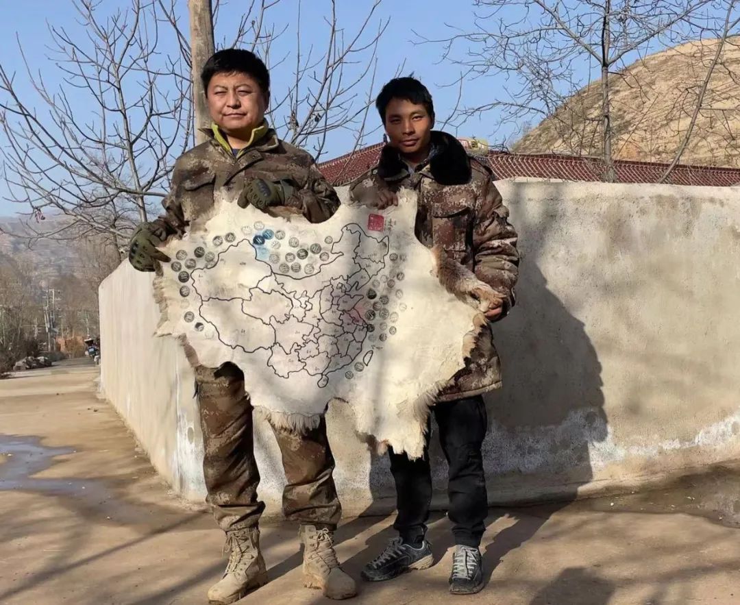 八千里路走单骑重庆小伙骑马从新疆返乡