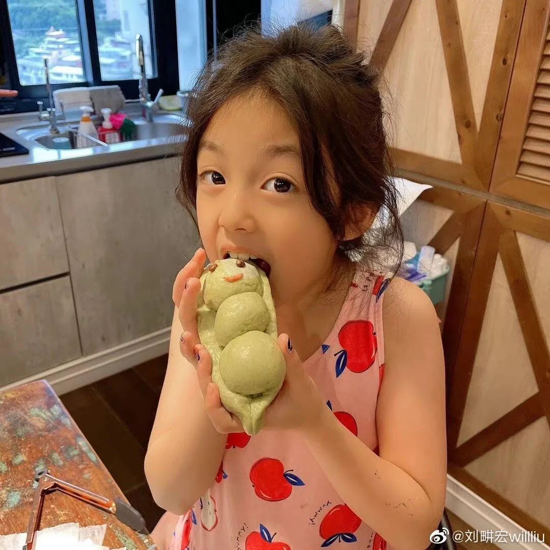 还记得爸爸去哪儿的小泡芙吗长大后也是甜妹