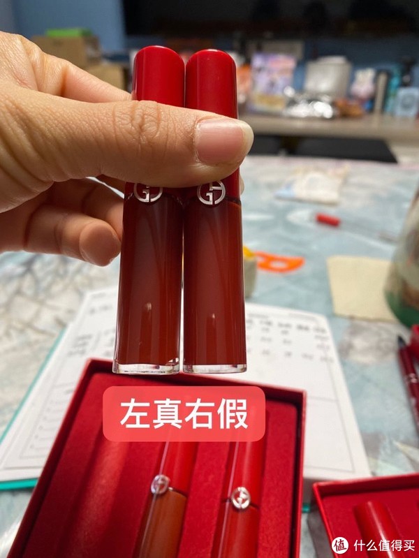 阿玛尼206400405套装管身真假对比